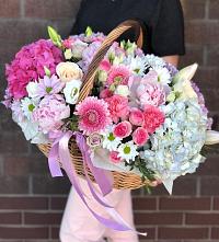 Композиция солнечный день в Языково Республика Башкортостан Цветочная композиция из Розы, Хризантемы, Пионы и Лизиантусы в корзине в Языково Республика Башкортостан